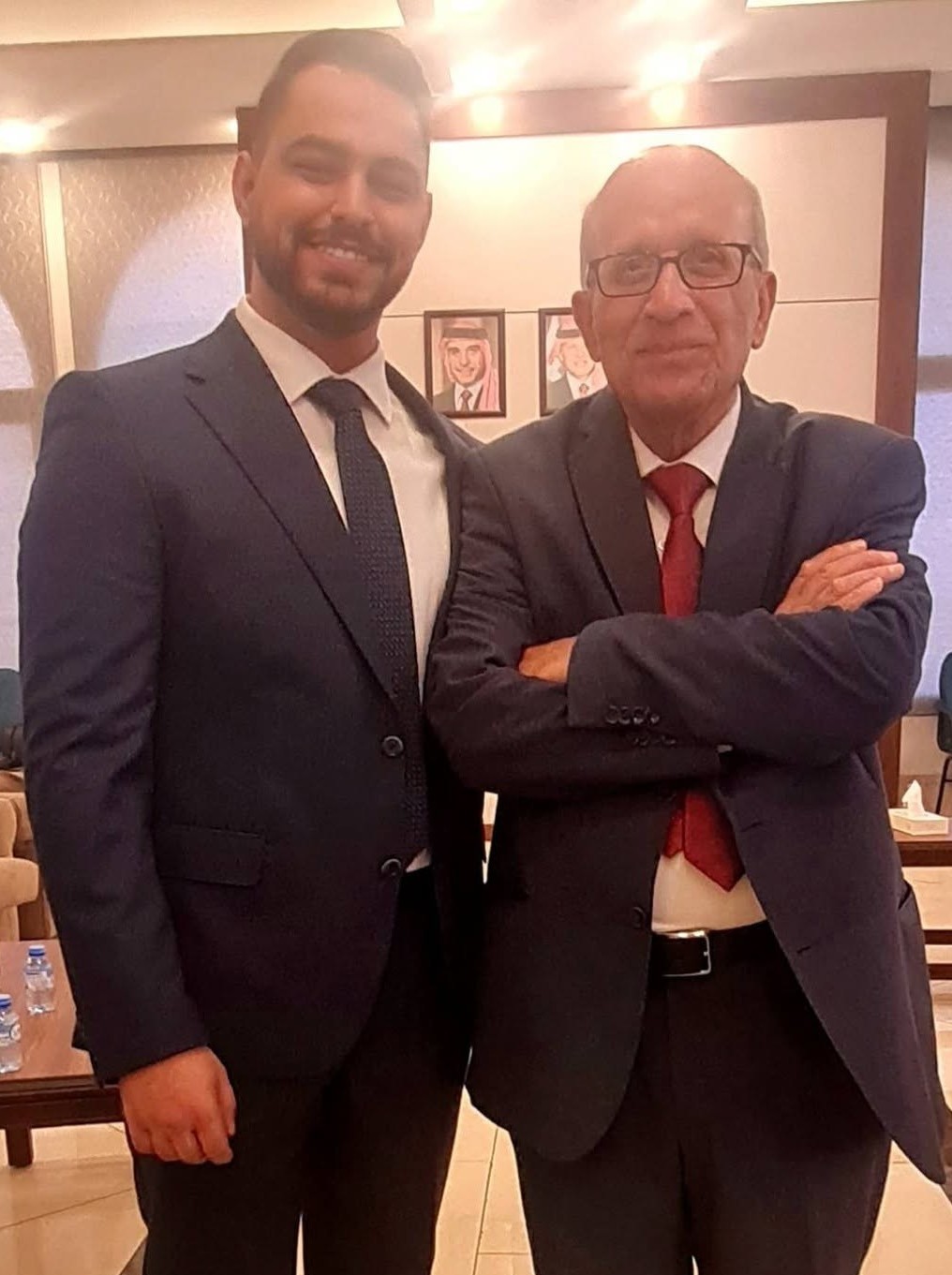 الف مبروك للزميل الدكتور محمد العظامات المحترم … والف مبروك للزميل الدكتور مالك محمد العظامات المحترم … وألف مبروك للزميله الدكتوره لين محمود ثلجي المحترمه .………. سعدنا عصر يوم الجمعه ( 31-تموز -يوليو-2026 ) وبدعوه كريمه من الزميل الدكتور محمد العظامات المحترم بالمشاركه مع الجاهه الكريمه لزميلنا الدكتور “العريس “مالك محمد العظامات المحترموغمرتني سعادة بالغة وأنا أقف إلى جانب أخي وصديقي الغالي في جاهته الكريمة .. لطلب يد صاحبة الصون والعفاف الزميله الدكتوره لين ابنه المهندس محمود ثلجي المحترم .………………….. ………………………… ……………………… ……………………… ……..……نتقدم بأجمل آيات التهنئة والتبريكات لعريسنا المحبوب الزميل الدكتور مالك محمد العظامات بمناسبة إتمام خطوبته المباركة على صاحبة الصون والعفاف الزميله الدكتوره لين محمود ثلجي المحترمه .اللهم بارك لهما وبارك عليهما واجمع بينهما في خير..والف مبروك ..—————————— — ———————– ————.. د. نعيم ابو نبعه———————————- —— —- ———————– –